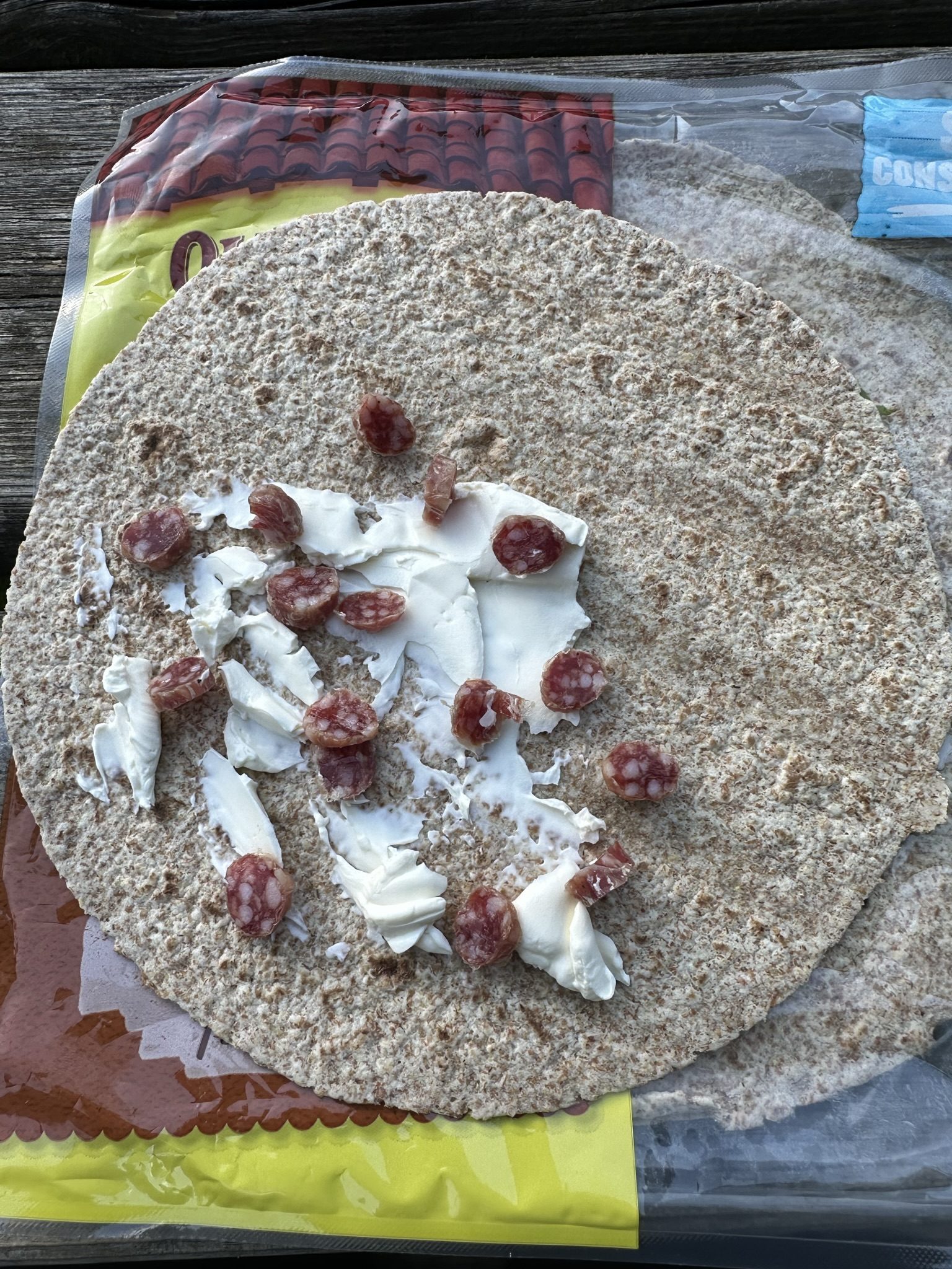 Tortilla garnie, repas de trail dans les Alpes